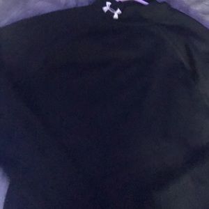 underarmor tight fit top